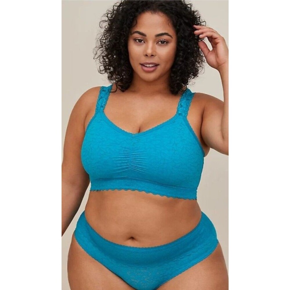 Sz 1 Torrid Bralite Unlined 4-Way Stretch Lace Bralette Plus  NWT Enamel Blue